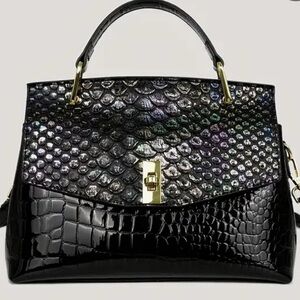 Elegant Black Crocodile Pattern Handbag